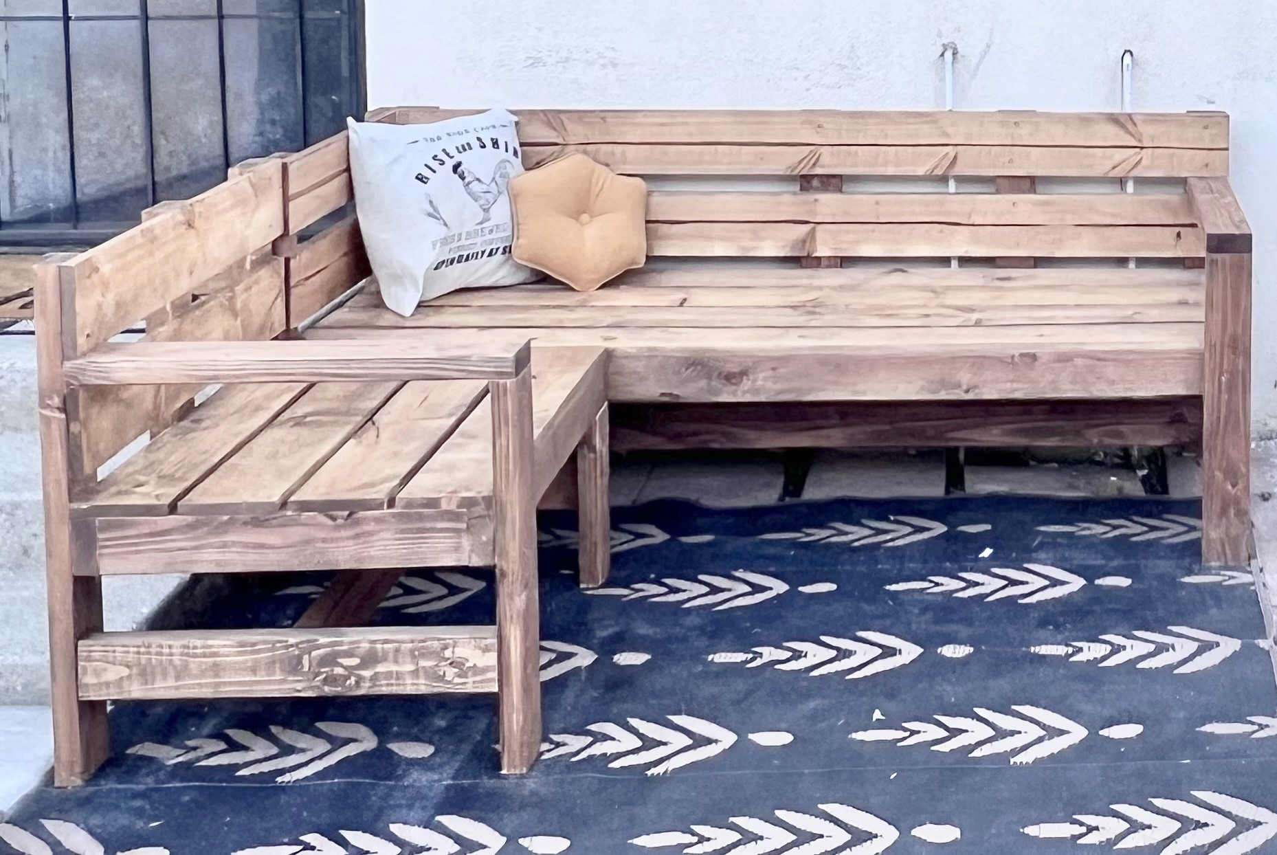 LShape Outdoor Bench Ana White